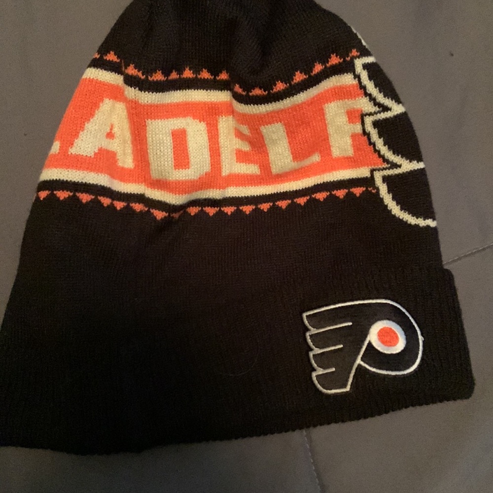 Flyers hat - Picture 4 of 4